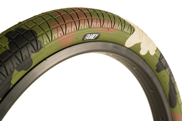 Family F2128 Tyre 20" x 2.2"