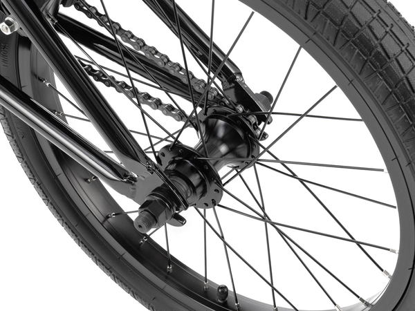 Radio Revo 18" BMX (Black/White)