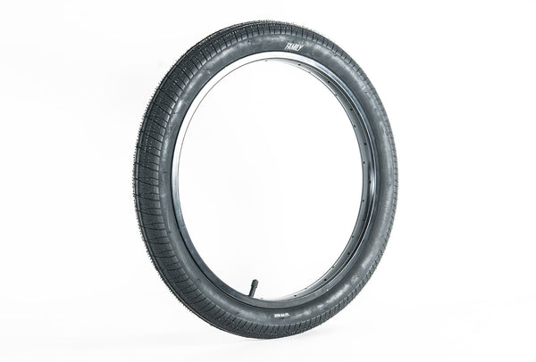 Family F603 Tyre 20" x 2.2"