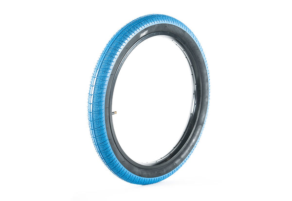 Family F603 Tyre 20" x 2.2"