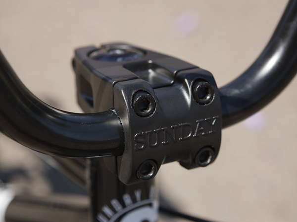 Sunday Primer 18" BMX (Gloss Black)