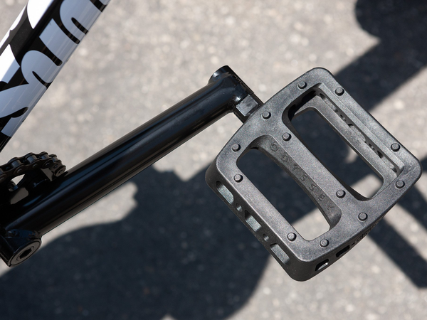 Sunday Scout 20" 2022 (Gloss Black)