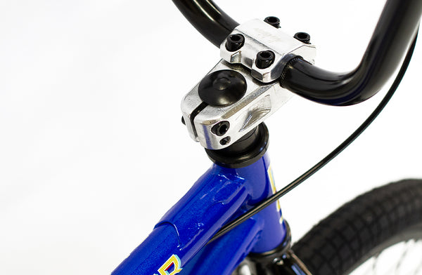 Division Blitzer 18" BMX (Metallic Blue)