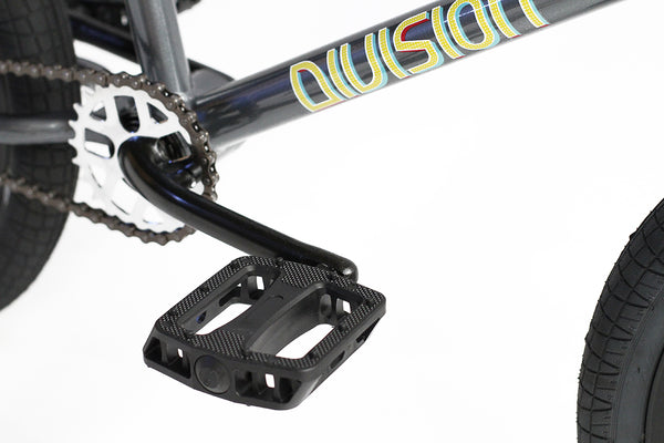 Division Blitzer 18" BMX (Gun Metal Grey)