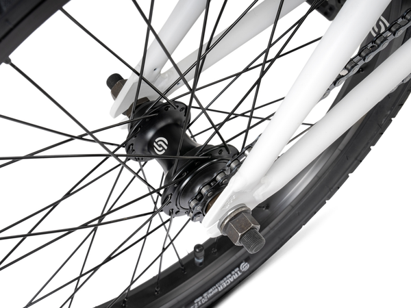 WeThePeople Nova 20" (Matt Black with White/Black Tyre) 20.0"TT