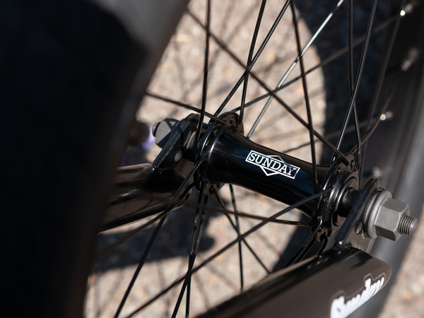 Sunday Primer 18" BMX (Gloss Black)