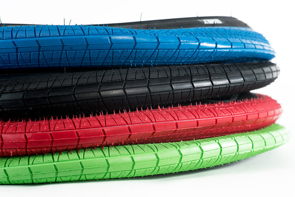 Family F603 Tyre 20" x 2.35"