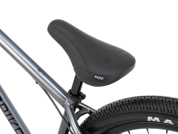 Radio Asura Pro 26" Dirt Jumper (Silver)