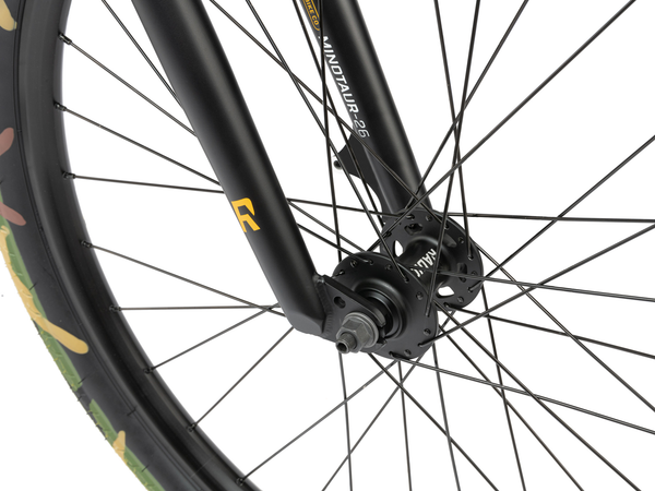 Radio Minotaur Bike 26" Dirt Jumper (Matt Black/Camo)