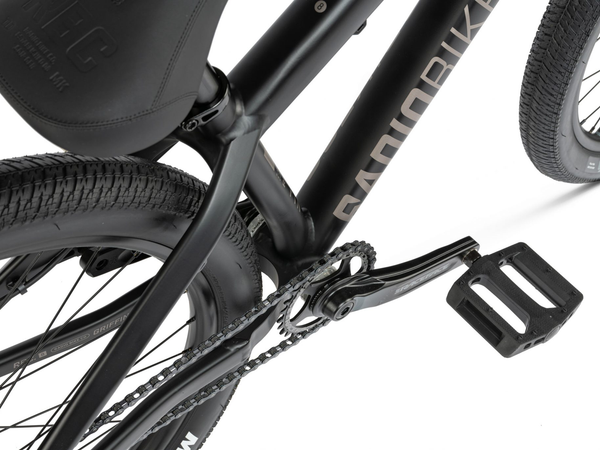 Radio Griffin Pro 26" Dirt Jumper (Matt Black)