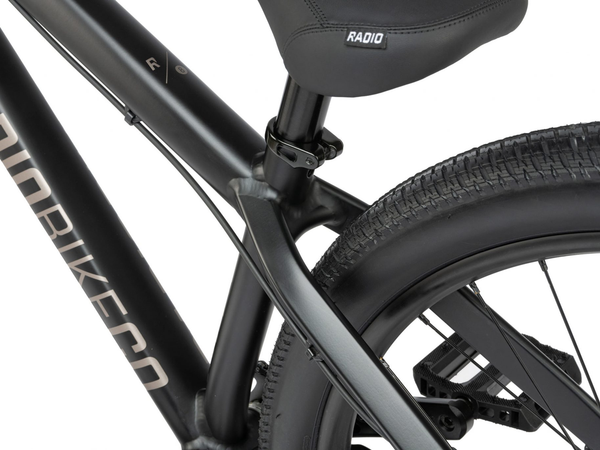 Radio Griffin Pro 26" Dirt Jumper (Matt Black)