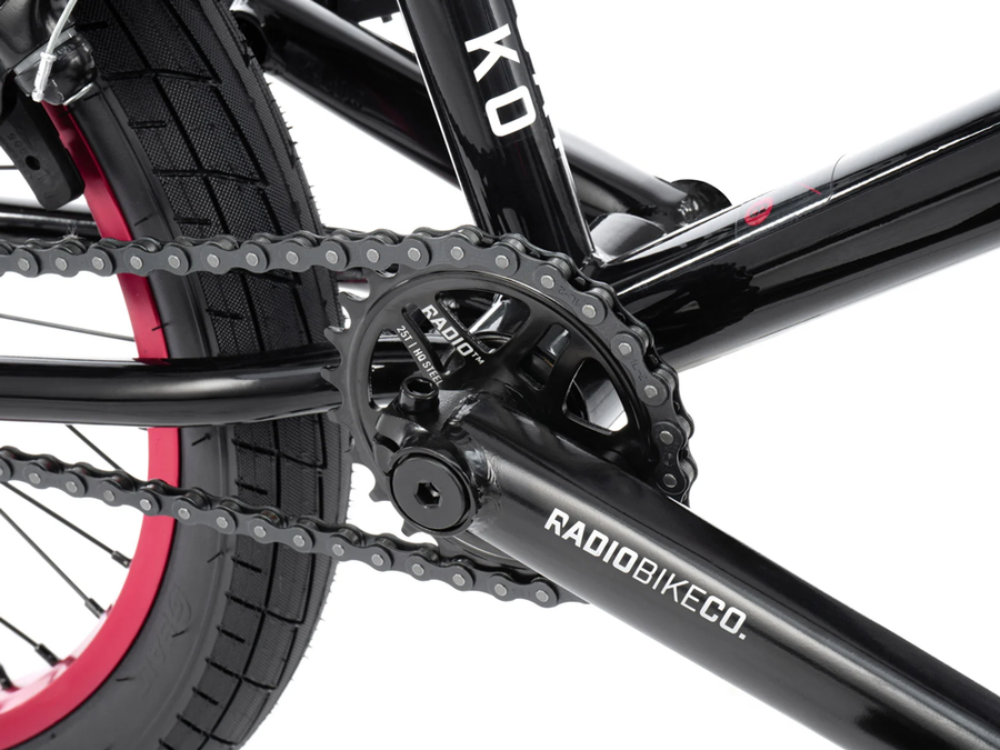 Radio Saiko 18" BMX (Black/Red)