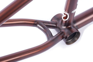 Cult Dak Frame / Pat Freyne Signature