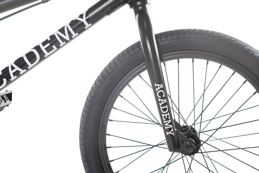 Academy Inspire 18" BMX (Metal Black)