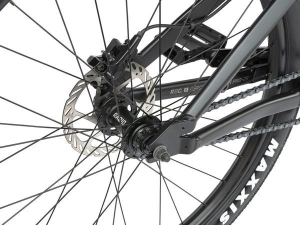 Radio Griffin Pro 26" Dirt Jumper (Matt Black)