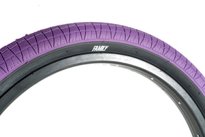 Family F2128 Tyre 20" x 2.2"