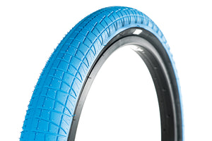 Family F2128 Tyre 20" x 2.2"