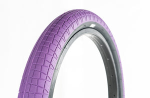 Family F2128 Tyre 20" x 2.2"