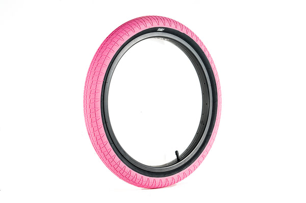 Family F2128 Tyre 20" x 2.2"