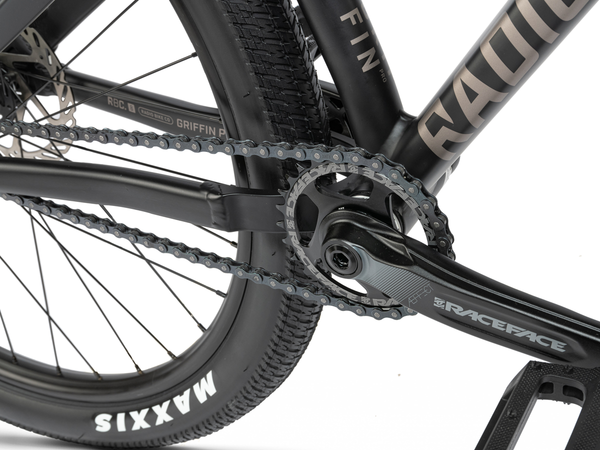 Radio Griffin Pro 26" Dirt Jumper (Matt Black)