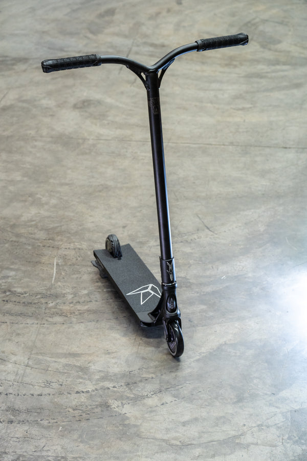 **LIMITED EDITION**  Envy Custom Scooter - Prodigy X ST BK COMP