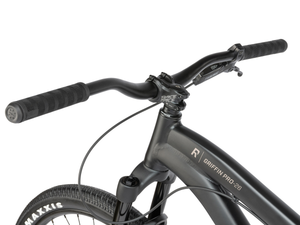 Radio Griffin Pro 26" Dirt Jumper (Matt Black)