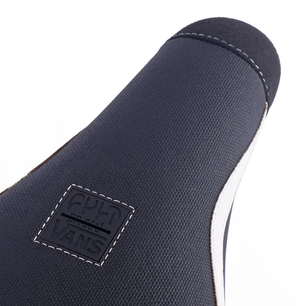 Cult Vans Pivotal Old Skool Seat black/white