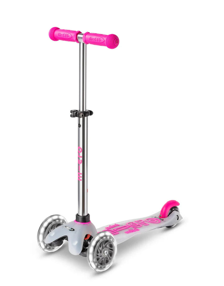 Mini Micro Deluxe Flux LED 3 Wheel Scooter (pink)