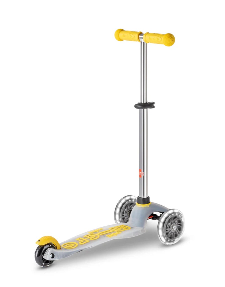 Mini Micro Deluxe Flux LED 3 Wheel Scooter (yellow)