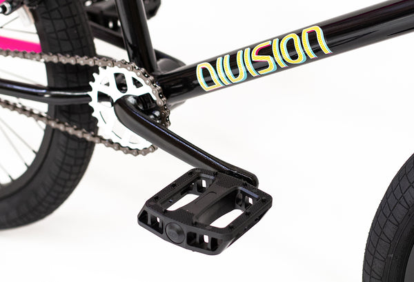 Division Blitzer 20" BMX (Black/Pink Fade)