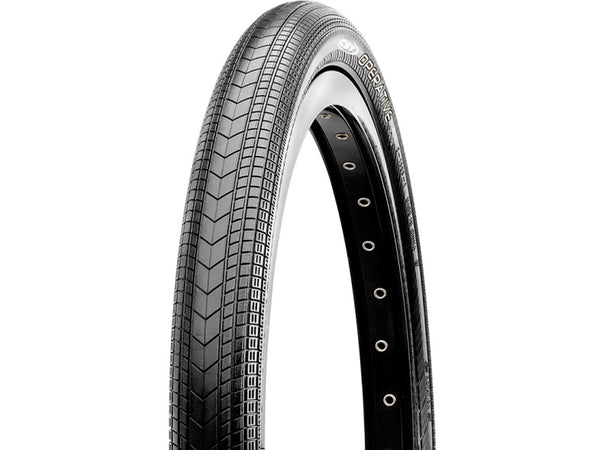 CST Operative Tyre