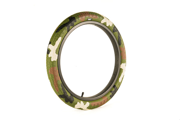 Family F2128 Tyre 20" x 2.3"