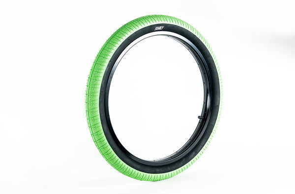 Family F603 Tyre 20" x 2.35"