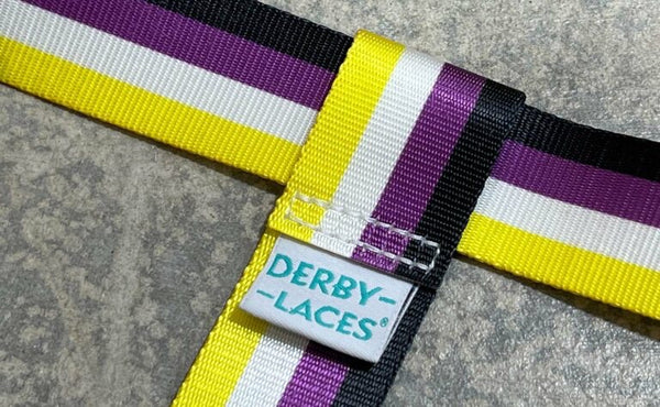 Derby Laces Skate Gear Leash 54 inch (137 cm) NB Stripe