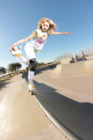 Chaya Roller Skates - Kismet Barbie Patin Gold